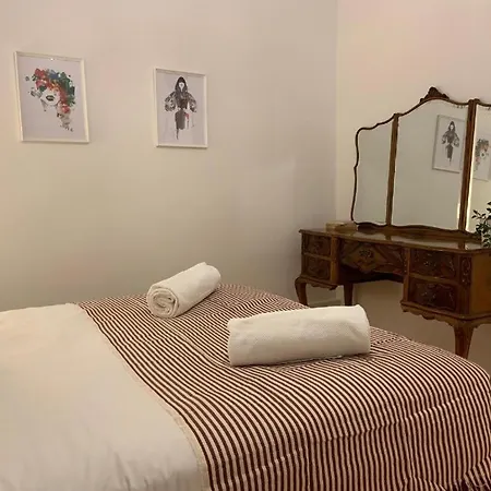 As A Local! Santos Historical Iii Guest house Lisbon