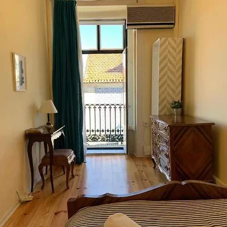As A Local! Santos Historical Iii Guest house Lisbon